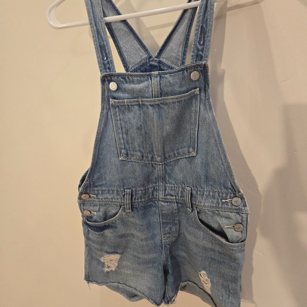 Cute distressed jean overall shorts!